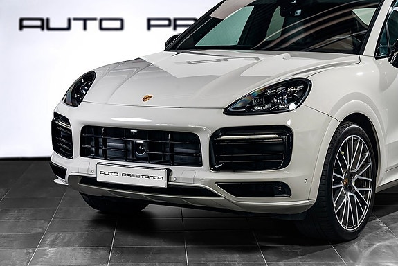 Porsche Cayenne 5 of 5