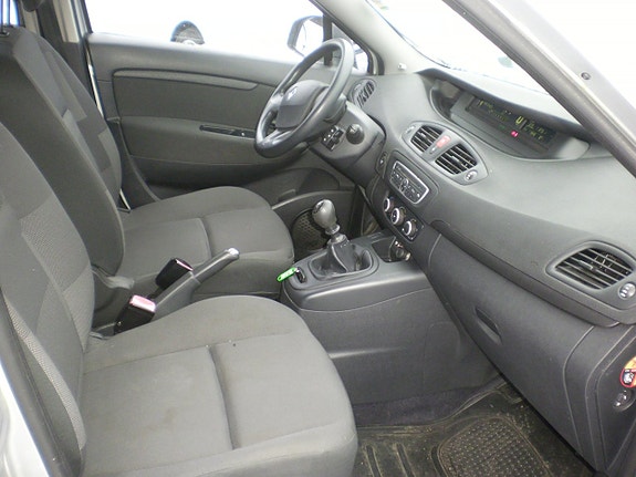 Renault Scenic III 6 of 10