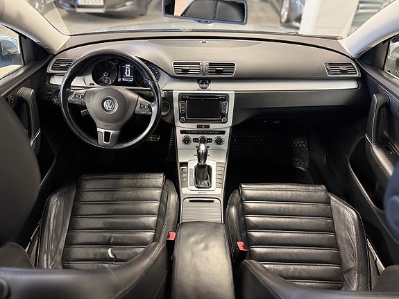 Volkswagen Passat Alltrack 10 of 14