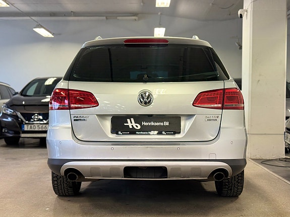 Volkswagen Passat Alltrack 7 of 14