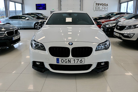 BMW 520d 2 of 5
