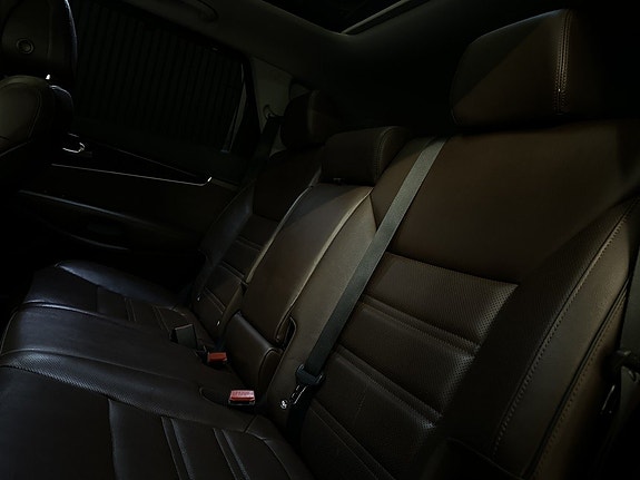 Kia Sorento 12 of 27