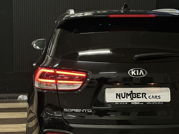 Kia Sorento 10 of 27