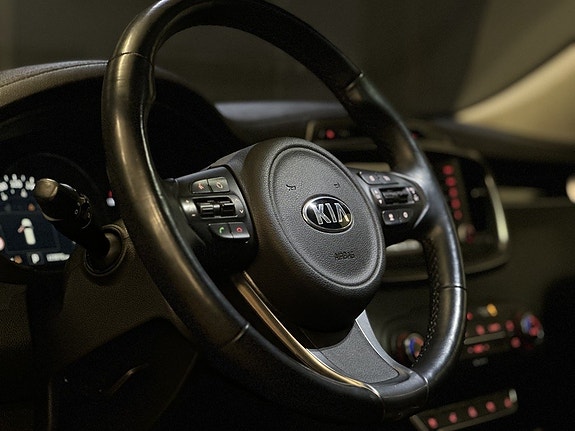 Kia Sorento 17 of 27