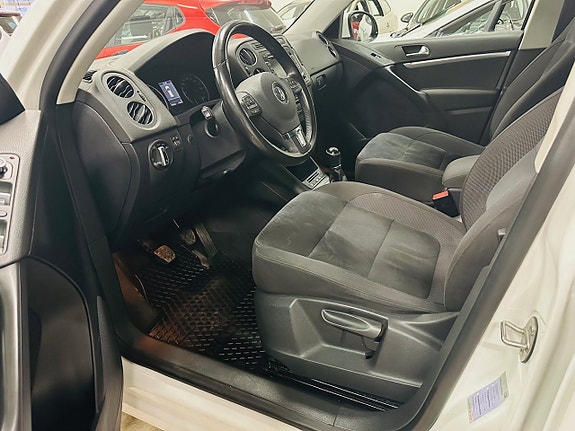 Volkswagen Tiguan 16 of 21