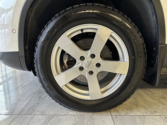 Volkswagen Tiguan 6 of 21
