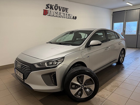 Hyundai IONIQ 2 of 11