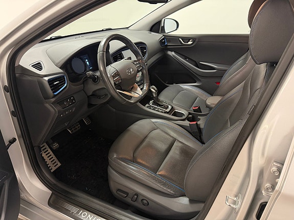 Hyundai IONIQ 8 of 11