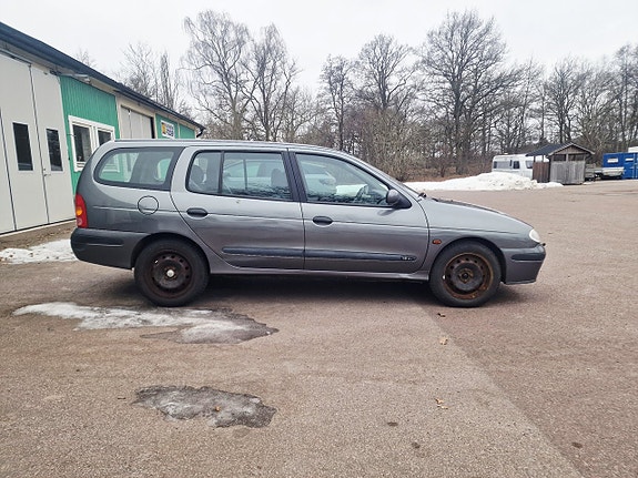 Renault Megane I 3 of 5