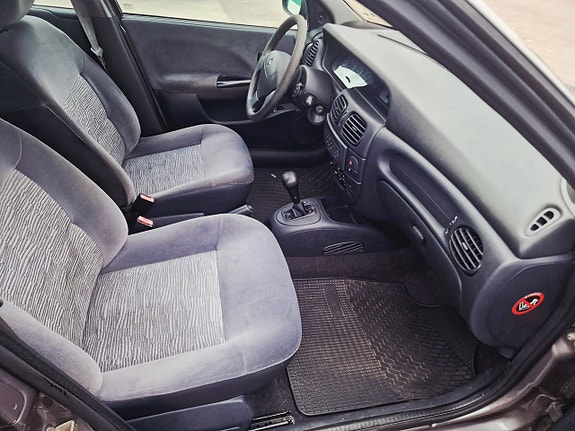 Renault Megane I 14 of 16