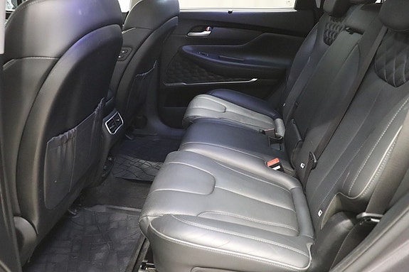 Hyundai Santa Fe 8 of 15