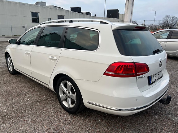 Volkswagen Passat 11 of 17