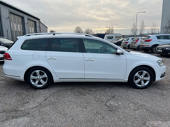 Volkswagen Passat 15 of 17