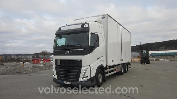 Volvo FH Fjärrbil / Öppningsbar sida.