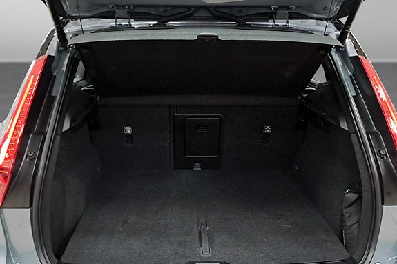 Volvo XC40 9 of 9