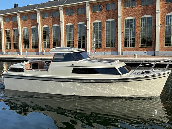 Hyr elbåt på Göta kanal – Safir Electric (Motala)