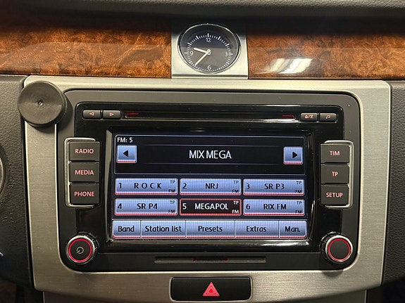 Volkswagen Passat CC 17 of 26