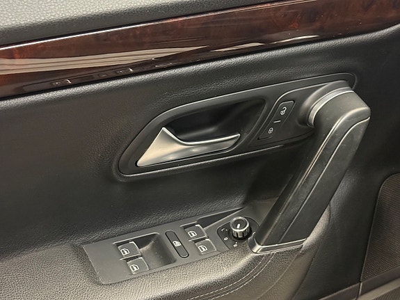 Volkswagen Passat CC 7 of 26