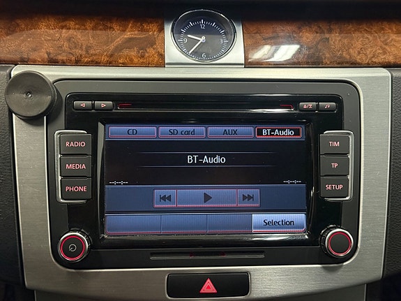 Volkswagen Passat CC 18 of 26