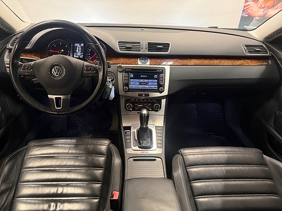 Volkswagen Passat CC 14 of 26