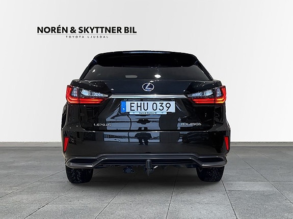 Lexus RX450h 4 of 5