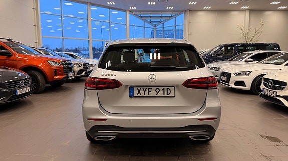 Mercedes-Benz B250 e 5 of 5