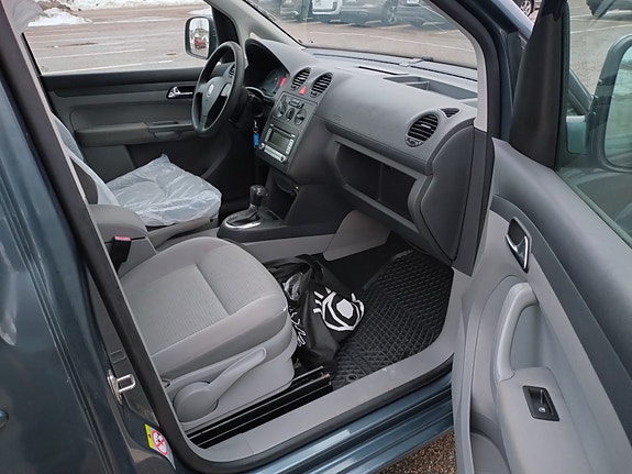 Volkswagen Caddy 2 of 4