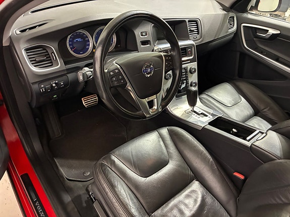 Volvo V60 10 of 15