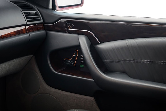 Mercedes-Benz CL600 19 of 28