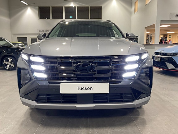 Hyundai Tucson 2 of 21