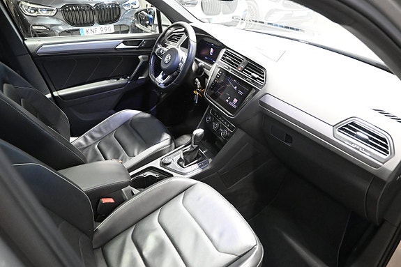 Volkswagen Tiguan 10 of 25