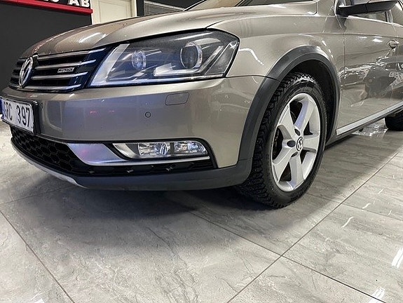 Volkswagen Passat Alltrack 6 of 22