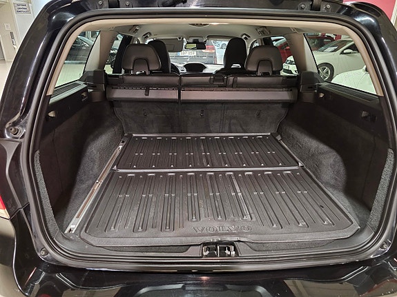 Volvo V70 7 of 9