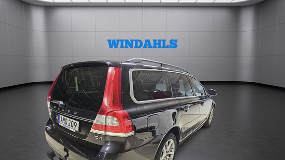 Volvo V70 4 of 5