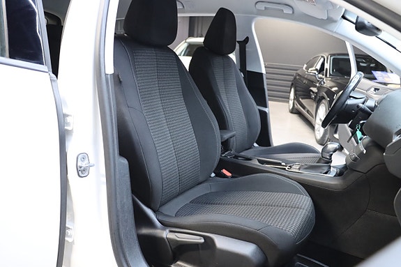 Peugeot 308 13 of 26