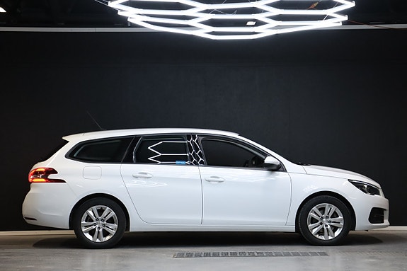 Peugeot 308 6 of 26