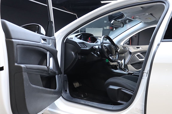 Peugeot 308 9 of 26