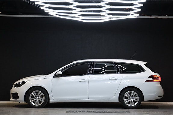Peugeot 308 7 of 26