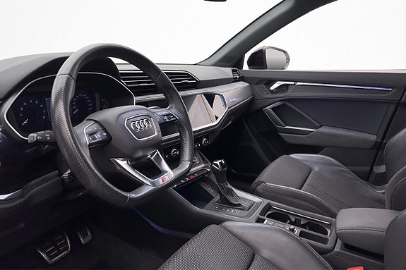 Audi Q3 10 of 30
