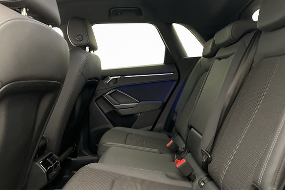 Audi Q3 26 of 30