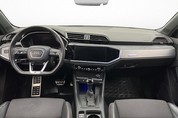 Audi Q3 12 of 30