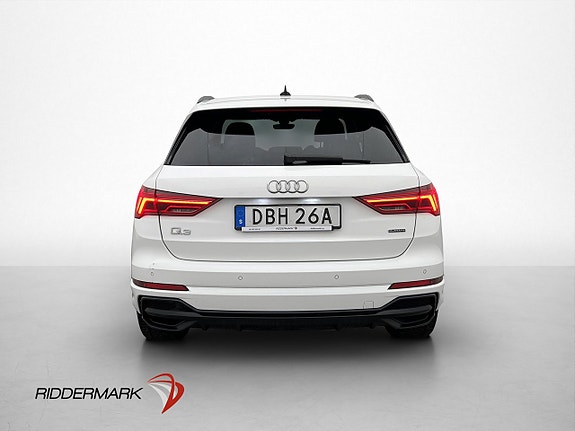 Audi Q3 7 of 30