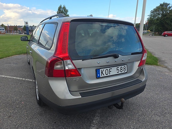 Volvo V70 15 of 18