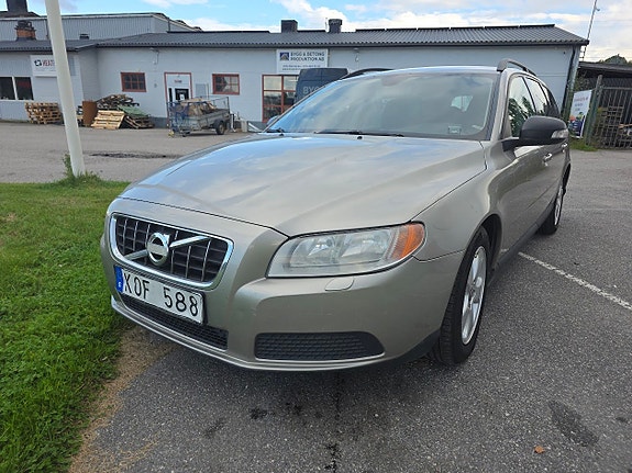 Volvo V70 16 of 18