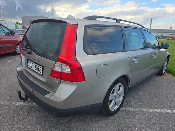 Volvo V70 6 of 18