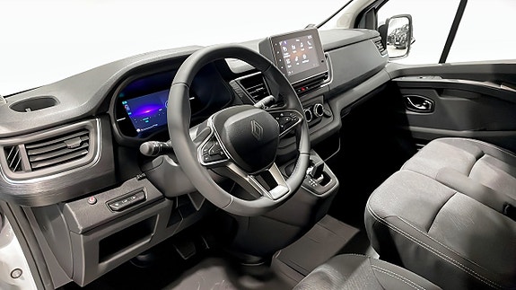 Renault Trafic 9 of 11