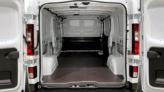 Renault Trafic 5 of 11