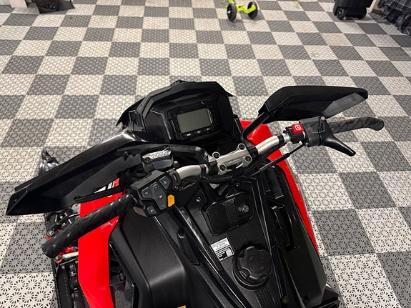 Polaris 850 Indy XC 129 - 21 11 of 11