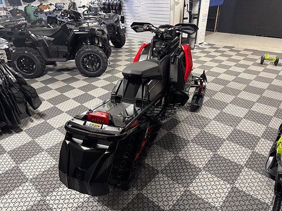 Polaris 850 Indy XC 129 - 21 8 of 11