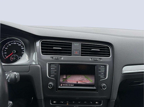 Volkswagen Golf Alltrack 13 of 20